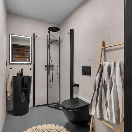 Bjoerk Tromso - City Center Apartment, 2 Steps From Main Street! Lejlighed