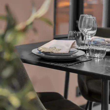 Bjoerk Tromso - City Center Apartment, 2 Steps From Main Street! Lejlighed *